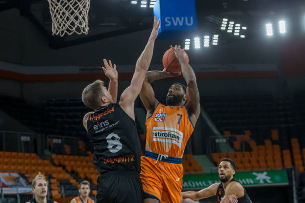 而在上一场 而在上一场