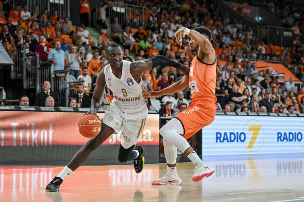 轻易被击溃 轻易被击溃