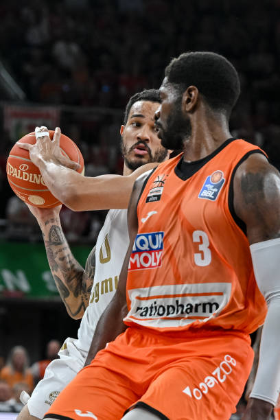 期待与您一 期待与您一